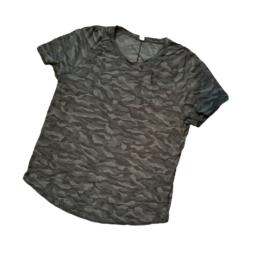 lululemon athletica Charcoal/Gray Camo Short Sleeve Tee